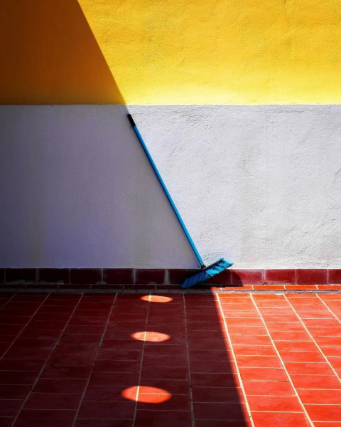 15 крутых снимков с премии iPhone Photography Awards 2025 &mdash; эстетика в объективе смартфонов