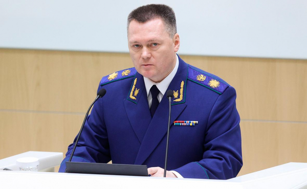 
                    Полпред президента стал кандидатом в генпрокуроры
                