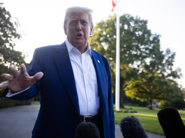 WSJ: Трамп почти не учитывает других мнений при принятии политических решений