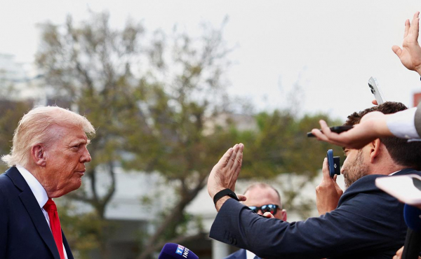
                    Axios сообщил о сомнениях Трампа в способности повлиять на Путина
                