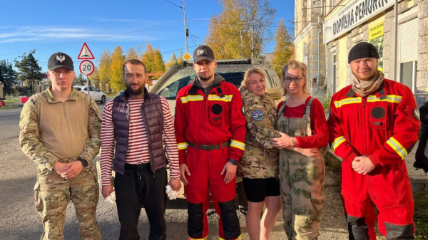 Ел шишки и грибы, не спал ночами: спасатели рассказали о приключениях потерявшегося туриста