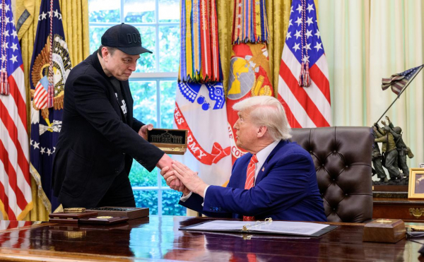 
                    Трамп счел, что Маск вернется к республиканцам вместо старта новой партии
                