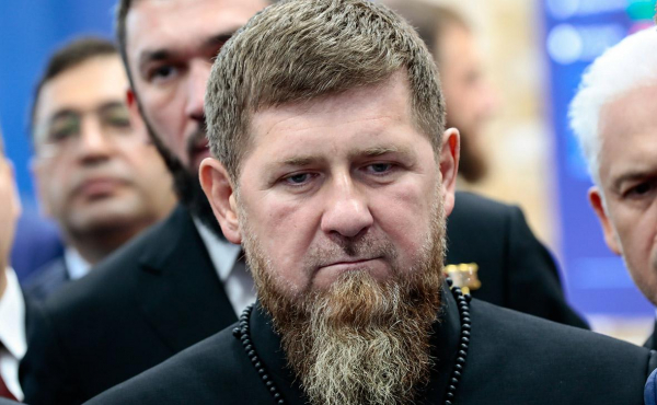 
                    Чеченский омбудсмен рассказал об обращениях украинок к Кадырову
                