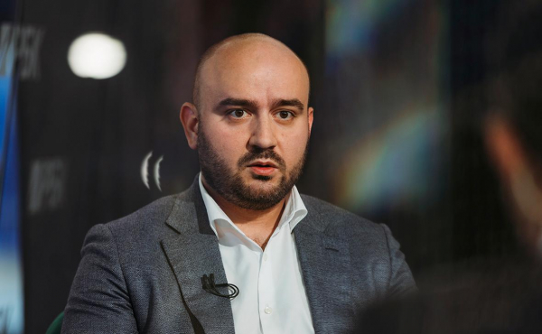 
                    Политологи назвали семь губернаторов в &laquo;красной зоне&raquo;
                