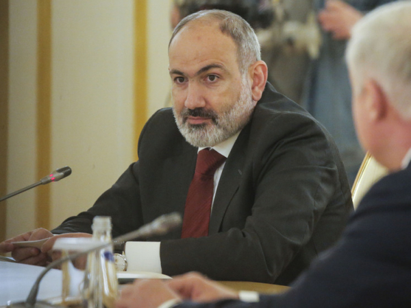 Пашинян вылетел в Россию