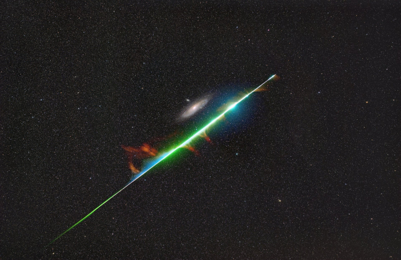 Солнечная бездна и огромная комета: 20 лучших фото с Astronomy Photographer of the Year&nbsp;2025