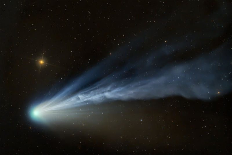 Солнечная бездна и огромная комета: 20 лучших фото с Astronomy Photographer of the Year&nbsp;2025