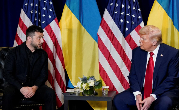 
                    В Киеве усомнились насчет поддержки США после беседы Трампа и Путина
                