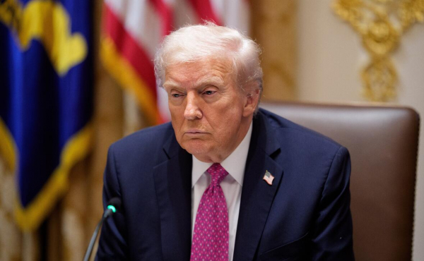 
                    Трамп сообщил об уничтожении &laquo;огромной&raquo; подлодки с наркотиками
                