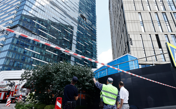 
                    На подлете к Москве сбили три беспилотника
                