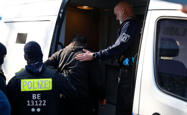 
                    В Германии двух мужчин осудили за поставку в Россию электроники для БПЛА
                