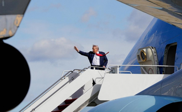 
                    Рейтинг Трампа упал до самого низкого уровня за время второго срока
                