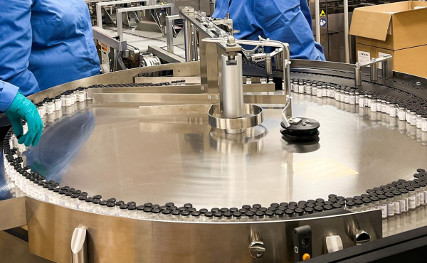 
                    Суд восстановил права российской компании на аналог лекарства AstraZeneca
                