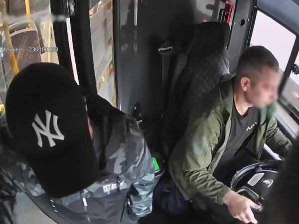 Водитель автобуса похитил запчасти во время техосмотра